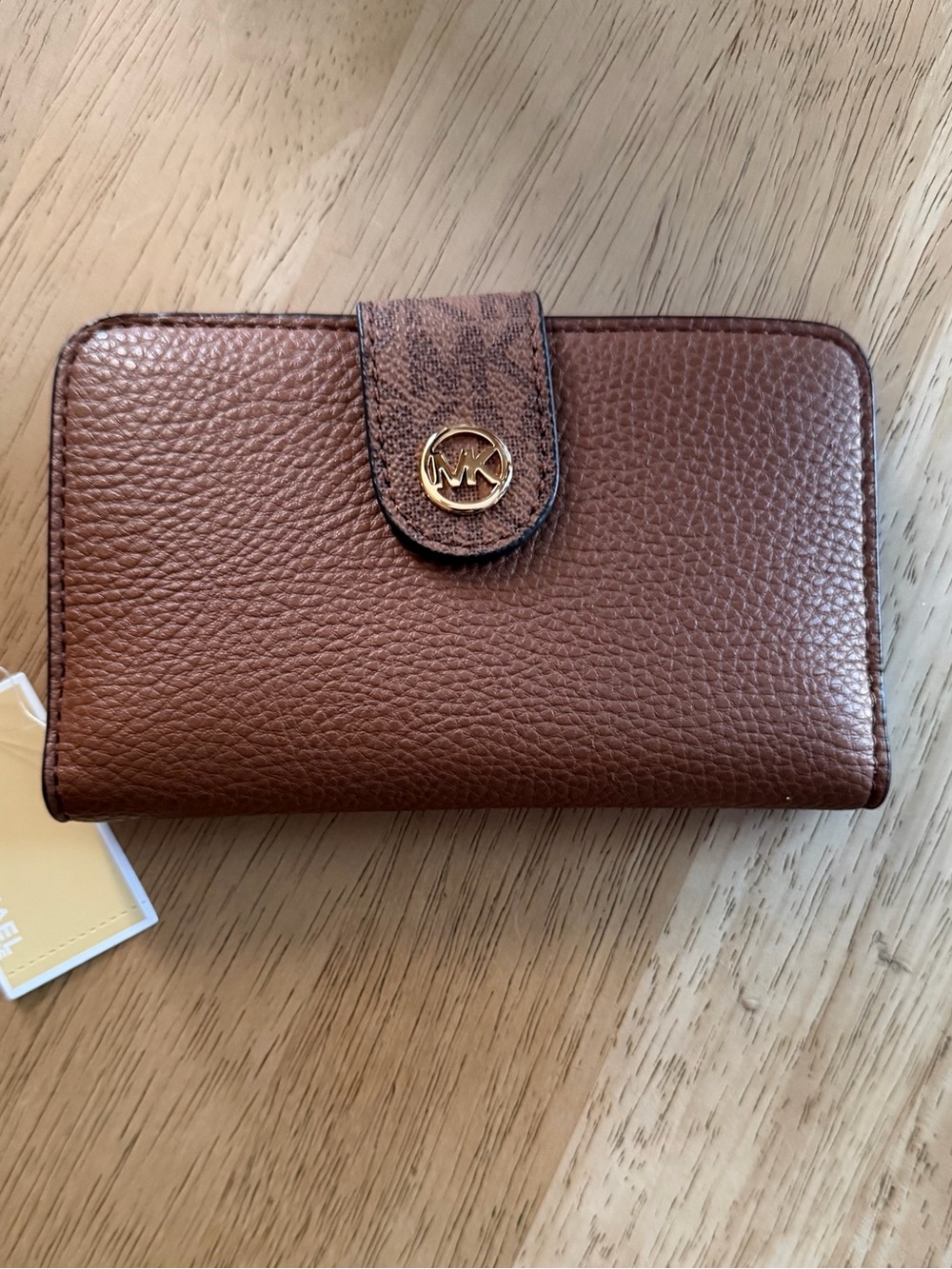 Michael Kors Medium tab pocket Bifold Wallet NWT